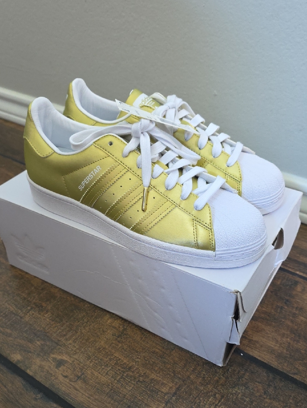 NWT Adidas Gold Superstar Sneakers Women's Size 8.5